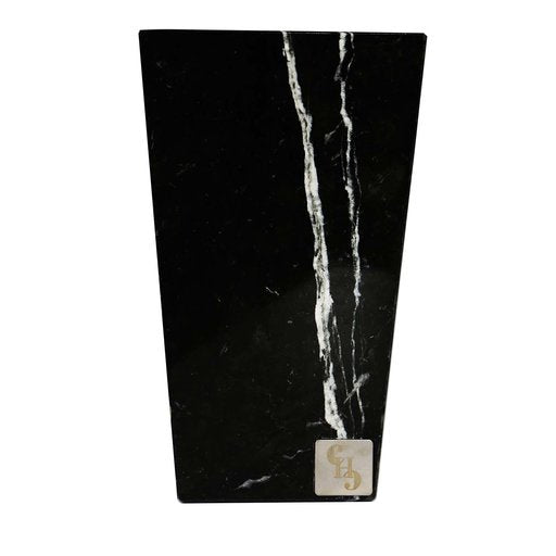 Vaso Trapezio in Marmo Nero Marquina con venature uniche, decorazione elegante per la casa.