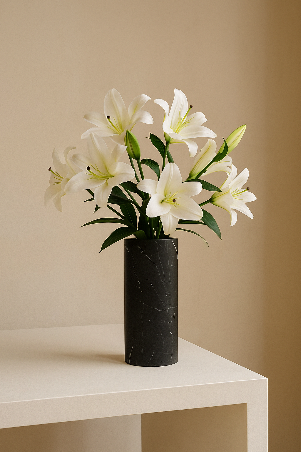 Vaso Cylinder in Marmo Nero Marquina