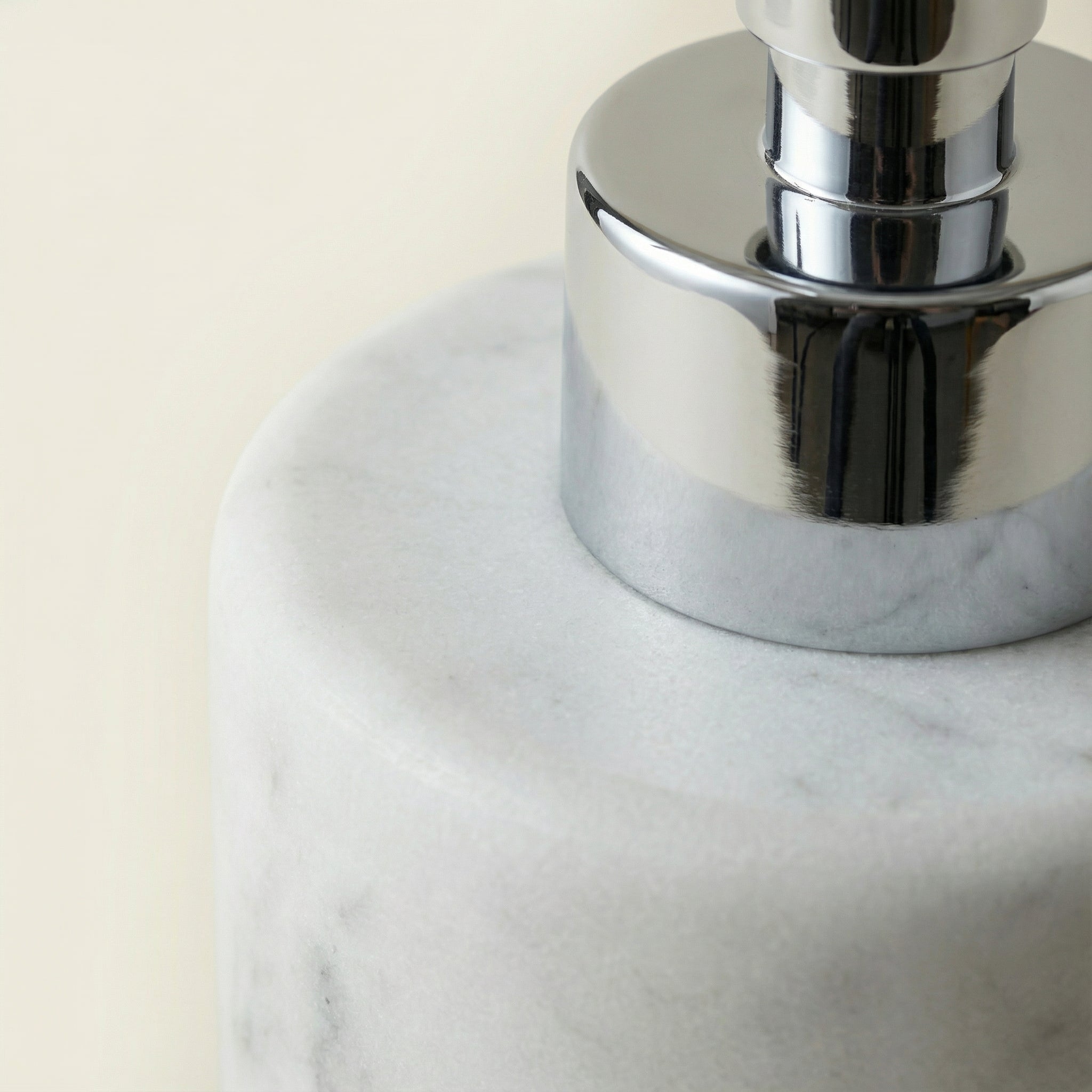 Dispenser in Marmo Bianco Carrara - Collezione Minimal