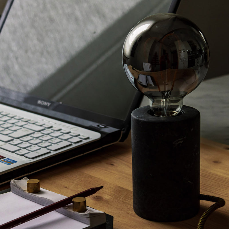 Lampada Desk in Marmo Nero Marquina