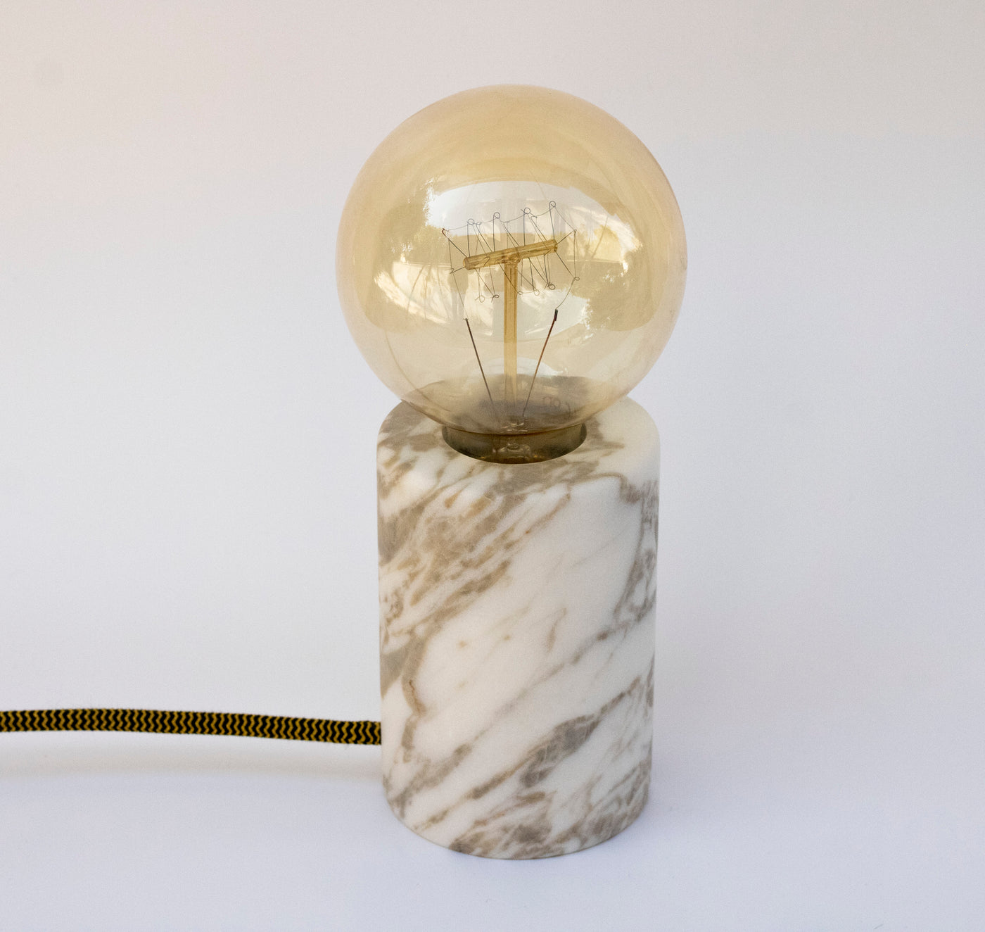 Lampada Desk in Marmo Calacatta