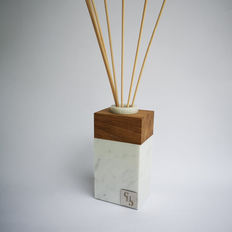 Diffusore di Profumo in Marmo Bianco Carrara