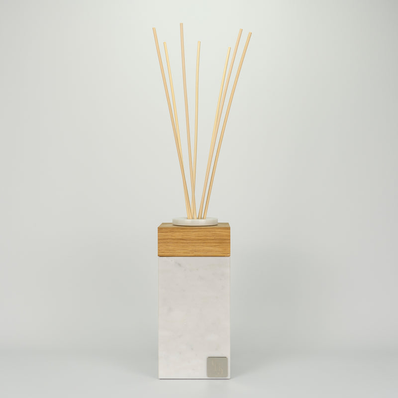Diffusore di Profumo in Marmo Bianco Carrara