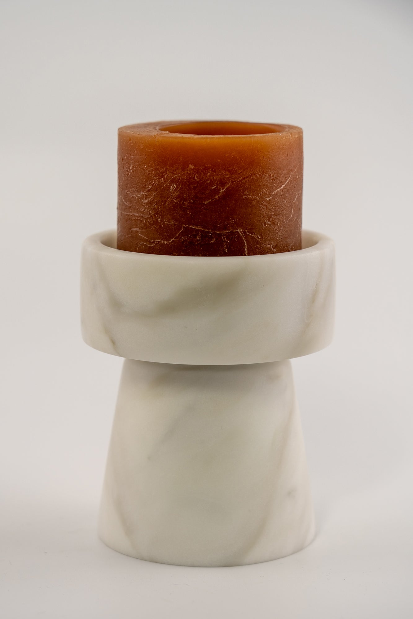 Porta Candela in Marmo Calacatta con venature uniche, accessorio elegante per la casa