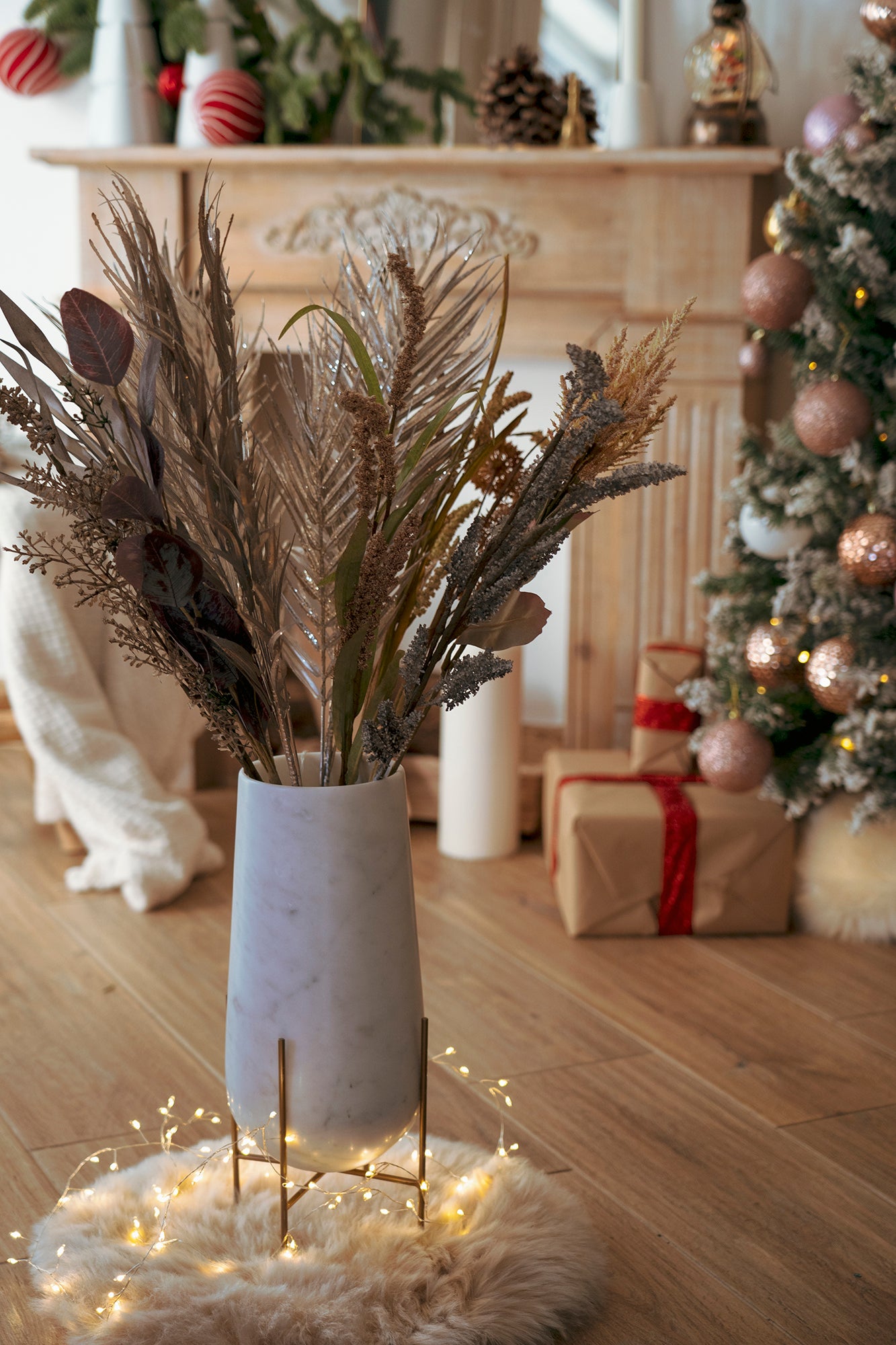 Vaso "Nora" in Marmo Bianco di Carrara