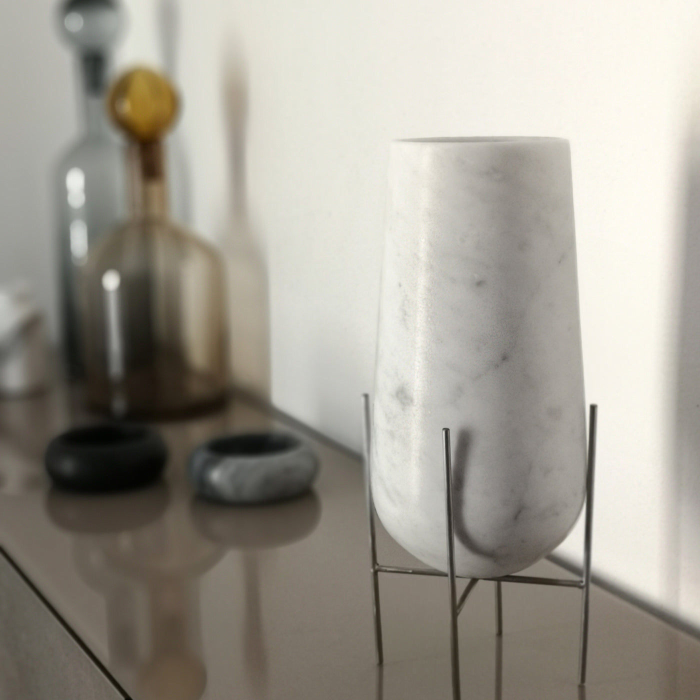 Vaso "Nora" in Marmo Bianco di Carrara