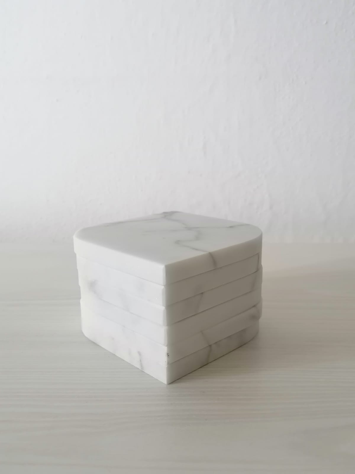 Set di Sotto Bicchieri "Drop" in Marmo Bianco di Carrara